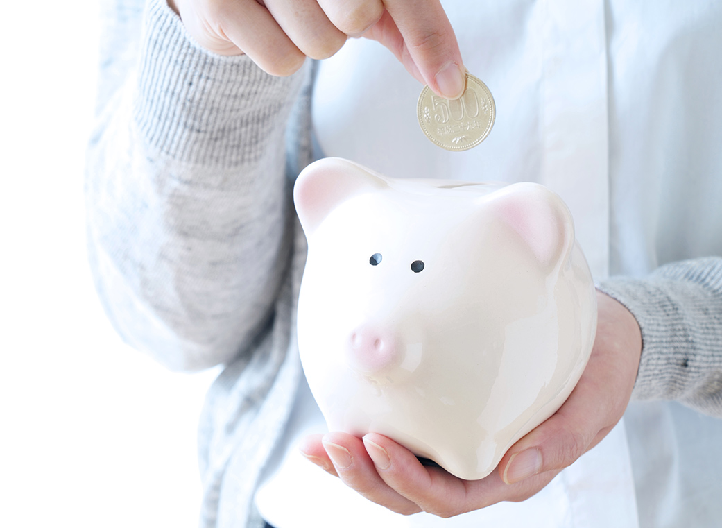 入れ歯・ブリッジと比べて高額